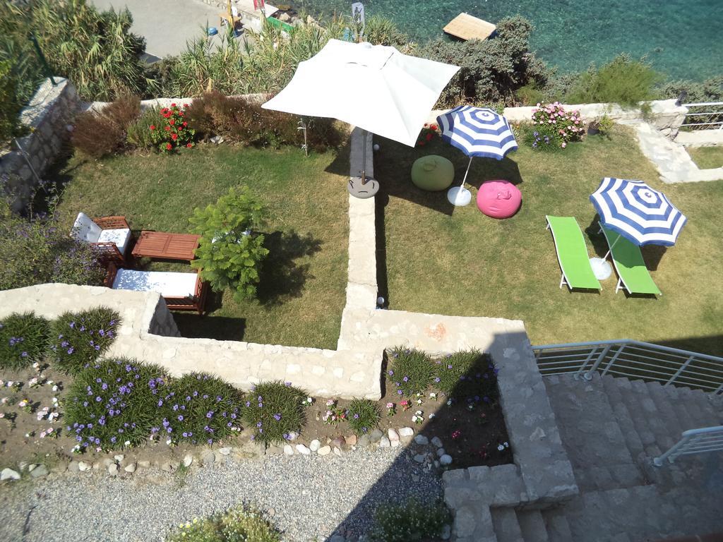 Reyhan Hotel Karaburun  Pokoj fotografie