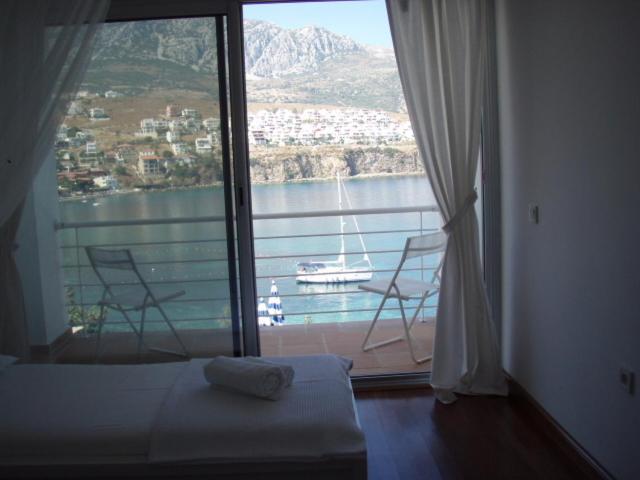 Reyhan Hotel Karaburun  Pokoj fotografie