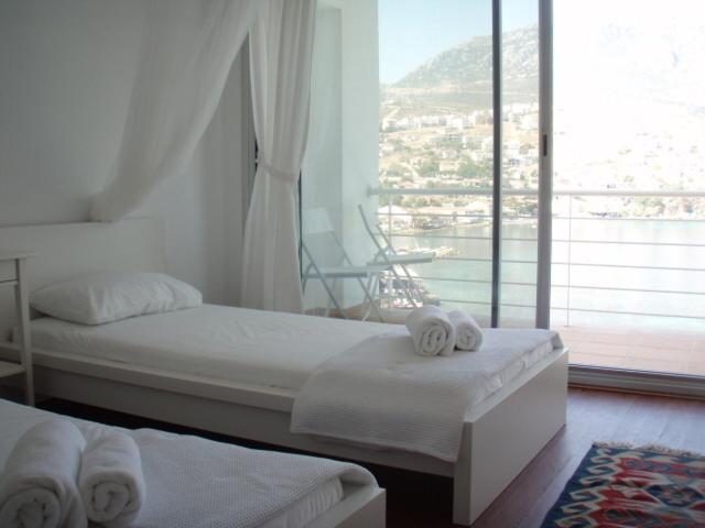 Reyhan Hotel Karaburun  Pokoj fotografie