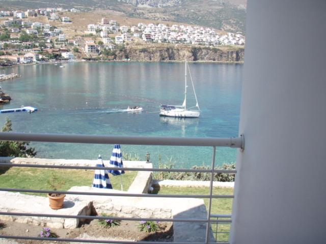 Reyhan Hotel Karaburun  Pokoj fotografie