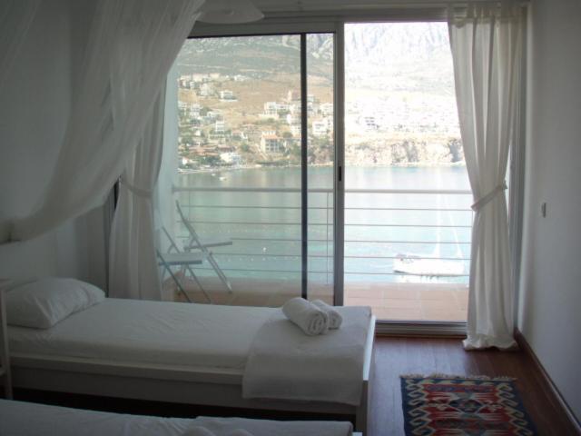 Reyhan Hotel Karaburun  Pokoj fotografie