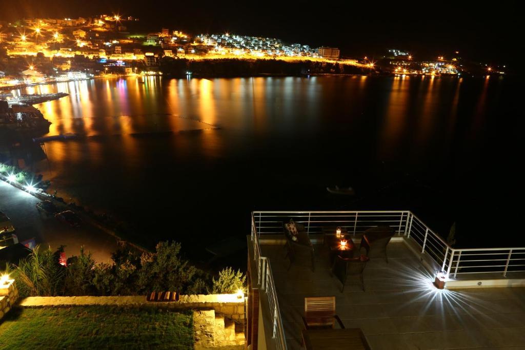 Reyhan Hotel Karaburun  Exteriér fotografie